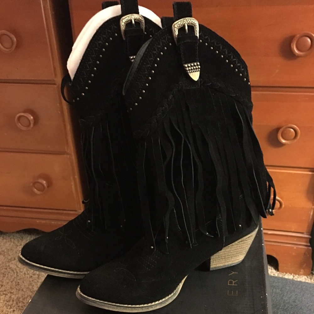 Woman's Dressy Boots